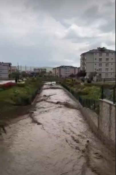 Yozgat Sorgun'da Sağanak Alarmı! Dere Taşma Noktasına Geldi