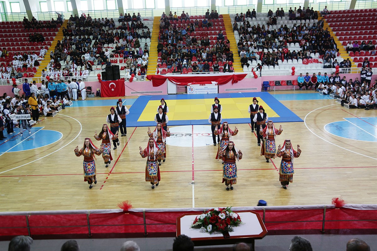 Yozgat’ta 19 Mayıs Coşkusu: Yiğitler Şehrinde Dev Gençlik ve Spor Şöleni Hazırlığı