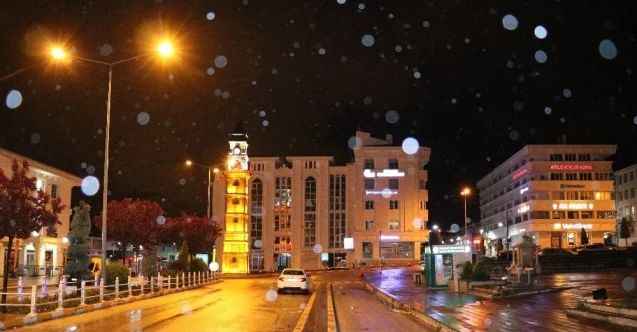 Yozgat’a Mayıs ayında kar yağdı