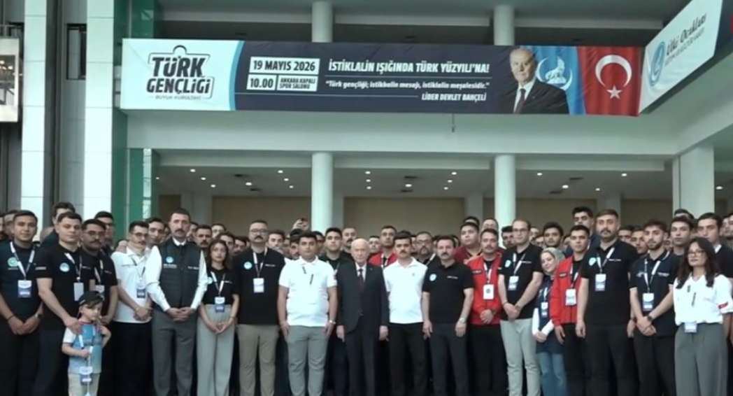 Yozgatlı Gençlerin Yerli Teknoloji Gururu TeknoOcak’ta Bahçeli’ye Sunuldu