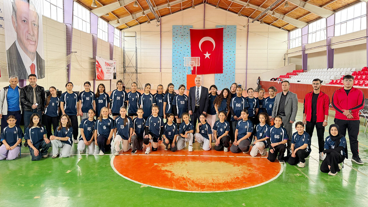 Boğazlıyan’da Spor Coşkusu: Başkan Gökhan Coşar Çocuklarla Bir Araya Geldi