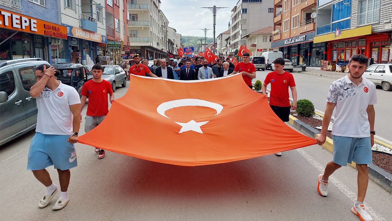 Çekerek’te Türkiye Rafting Şampiyonası Heyecanı Başladı: 210 Sporcu Mücadele Ediyor