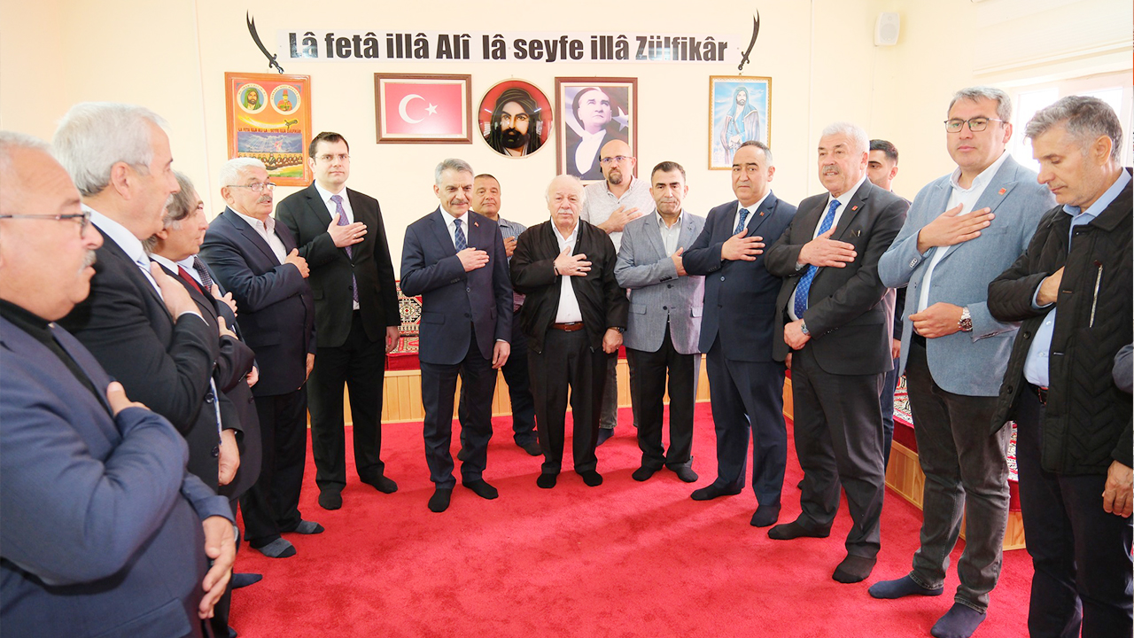Yozgat’ta Yukarı Elmahacılı Köyü’nde Yenilenen Cemevi Hizmete Açıldı