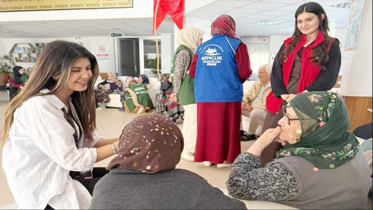 Yozgat’ta gönülden gönüllü gençlerden anlamlı ziyaret