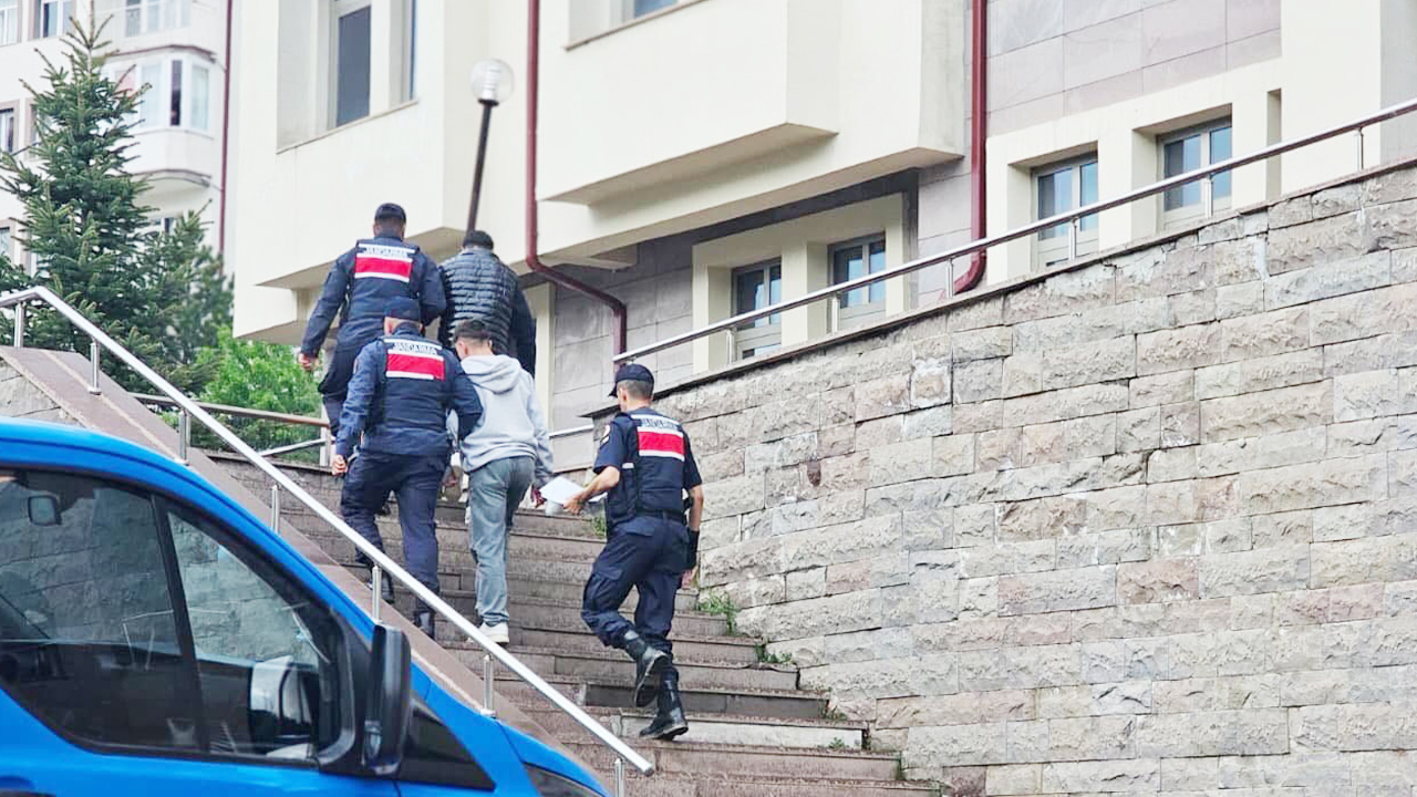 Yozgat'ta Jandarma’dan operasyon: Bakın hangi suçlardan aranıyorlarmış!
