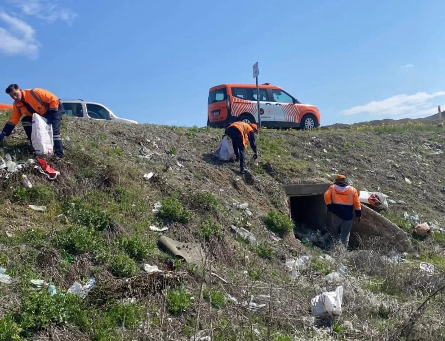 Yozgat’ta Karayollarında Temizlik Seferberliği Başladı: Sürücülere Çevre Duyarlılığı Çağrısı
