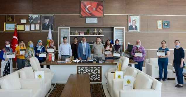 Başkan Güler’den gönüllü kursiyerlere teşekkür belgesi