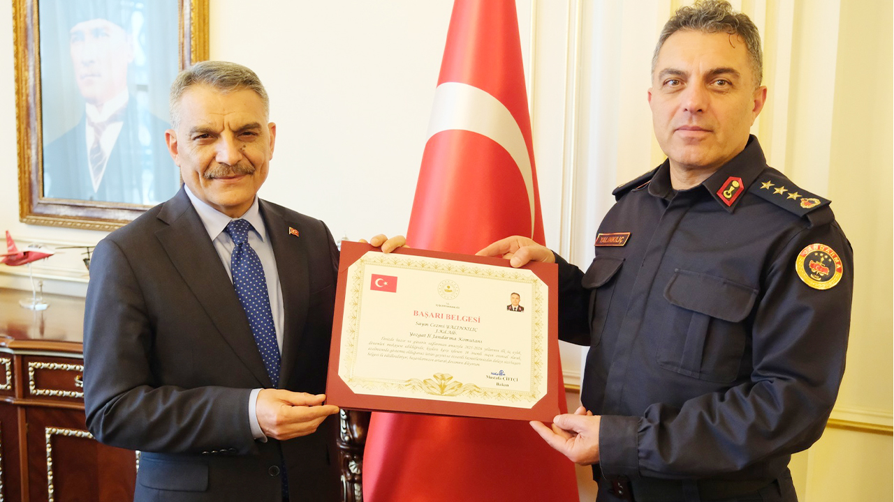 Yozgat’ta Suç Oranlarında Düşüş Başarısı: Jandarma Komutanı Yalınkılıç’a Bakanlık Başarı Belgesi