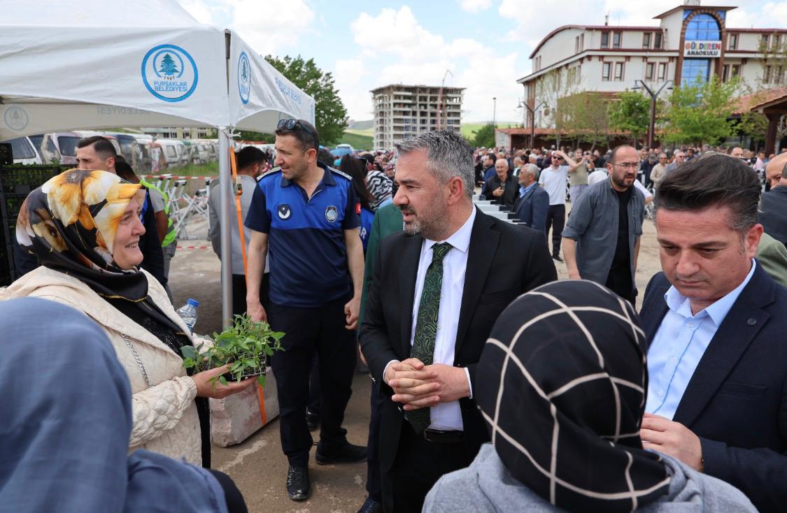Pursaklar Belediye Başkanı Ertuğrul Çetin; Bu Bir Çiftçilik Faaliyeti Değil Bu Bir Farkındalık Faaliyeti