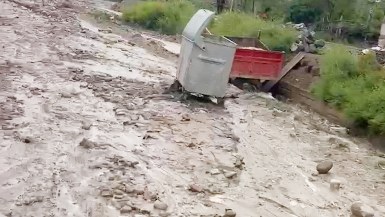 Yozgat’ta sel sonrası yollar bu hale geldi: Ekipler teyakkuza geçti!