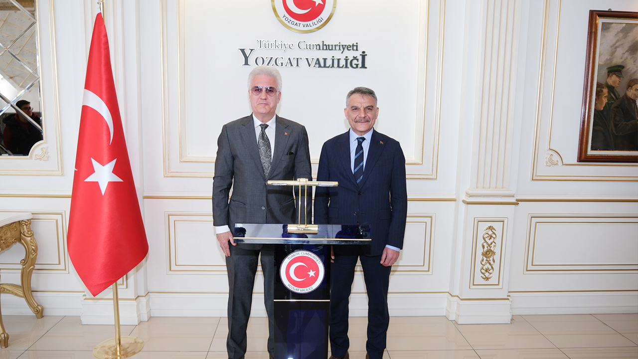 Türkiye’nin tanıdığı ünlü isim Yozgat’a geldi: Vali Mehmet Ali Özkan’ı ziyaret etti!