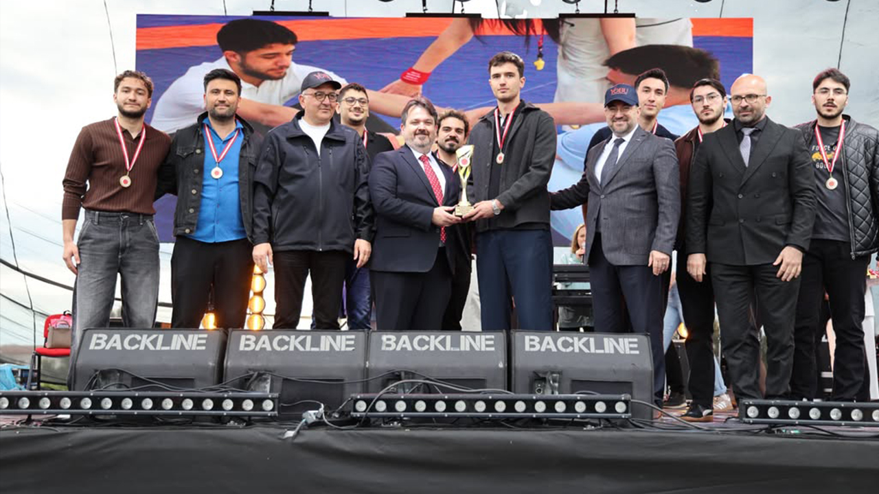 Yozgat Bozok Üniversitesi Tıp Fakültesi Basketbol Takımı Spor Şenliklerinde Şampiyon Oldu