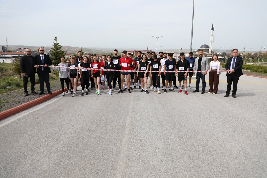 Yozgat Bozok Üniversitesi’nde Nefes Kesen Dağ Koşusu Heyecanı