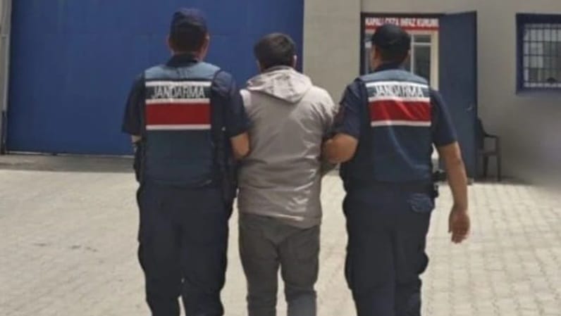 Yozgat’ta Dolandırıcılık Suçundan Aranan Şahıs Jandarma Denetiminde Yakalandı