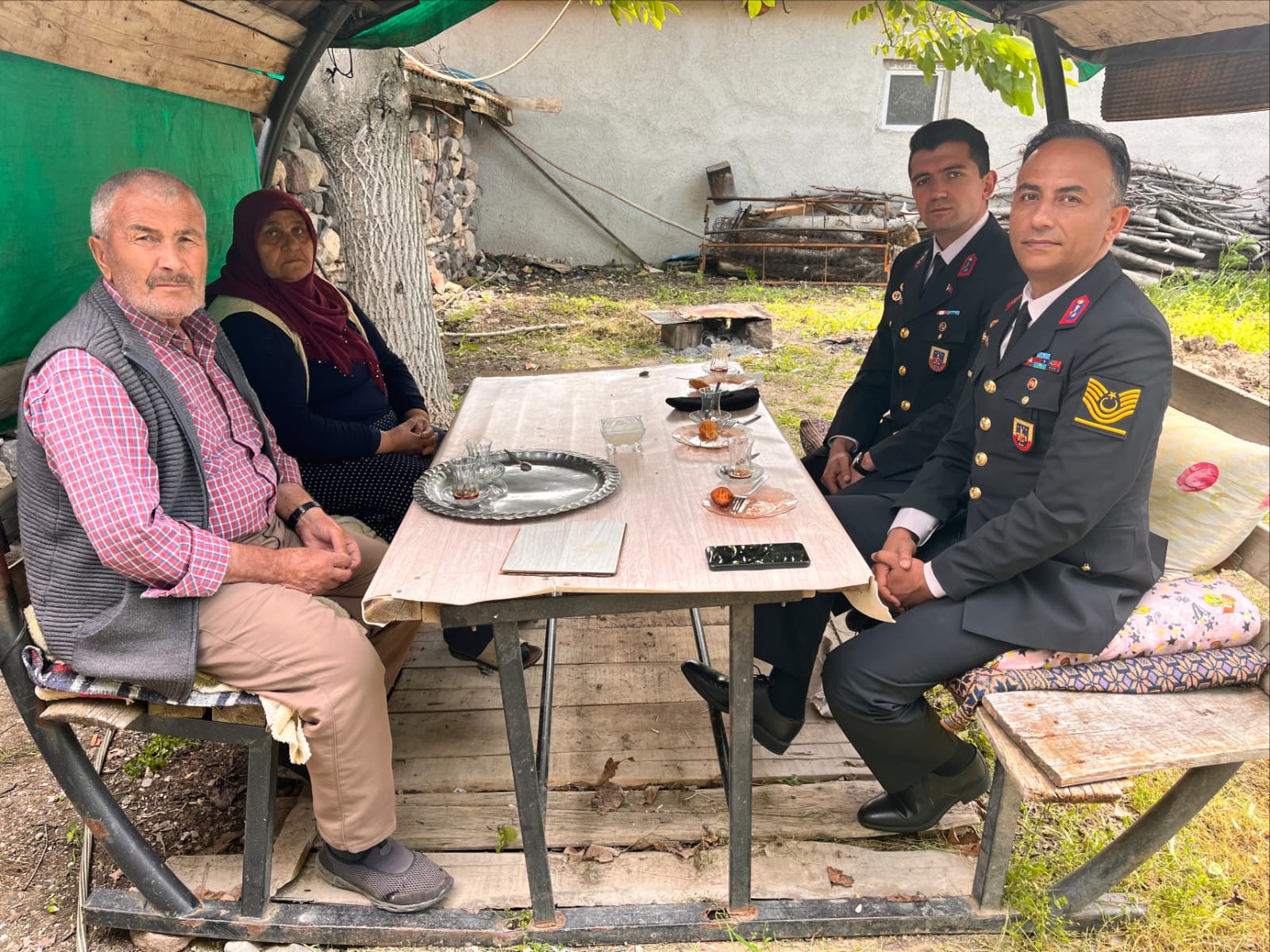 Şehit Emanetleri Bayramda Unutulmadı: Jandarmadan Anlamlı Ziyaret