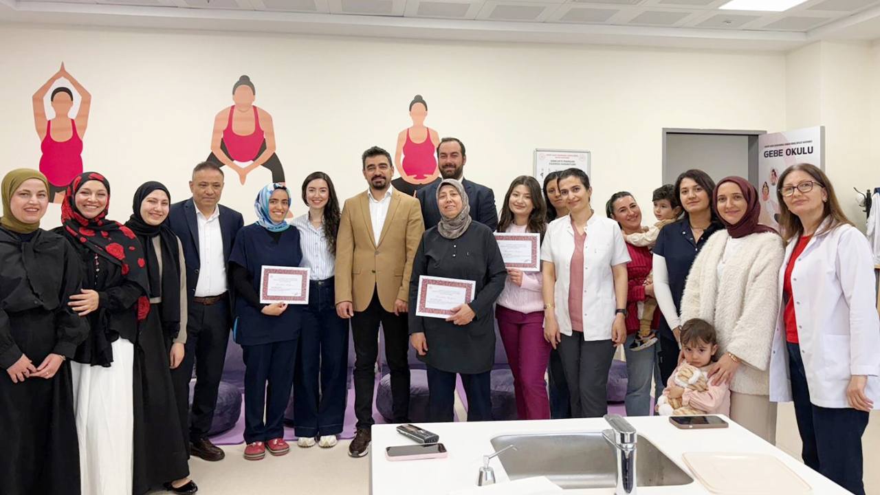 Yerköy Devlet Hastanesi’nde Ebeler Günü Kutlaması
