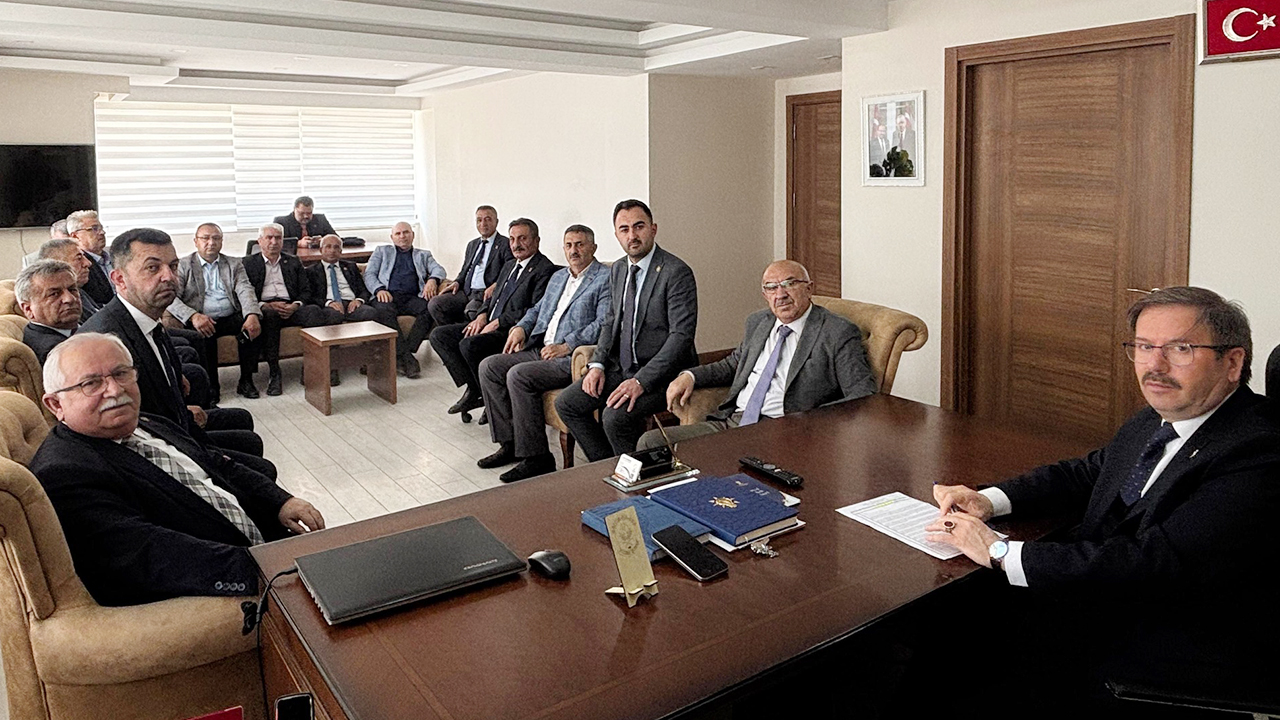 AK Parti Yozgat’ta Haziran Ayı Değerlendirme Toplantısı: Yatırımlar ve Projeler Masaya Yatırıldı