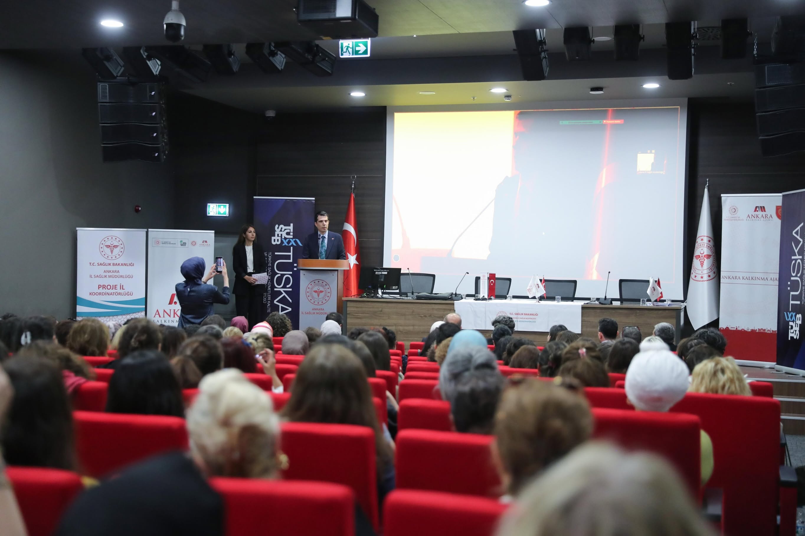 Ankara’da TÜSKA Akreditasyon Standartları Eğitimi Başladı: Sağlıkta Ulusal Kalite Sürecine Güçlü Adım