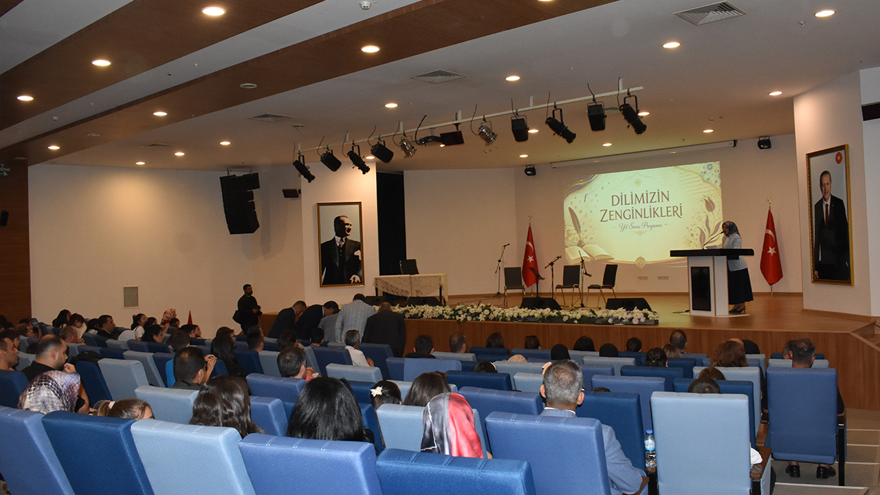 Yozgat’ta Dilimizin Zenginlikleri Şöleni Coşkuyla Gerçekleştirildi