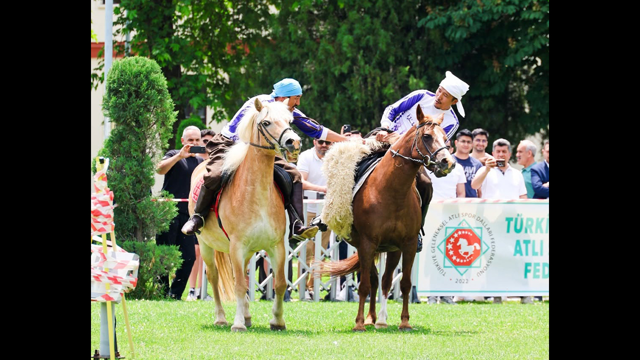 Gazi Üniversitesi’nde Kökbörü Heyecanı: Gençler Dijital Dünyadan Geleneksel Sporlara Yöneldi