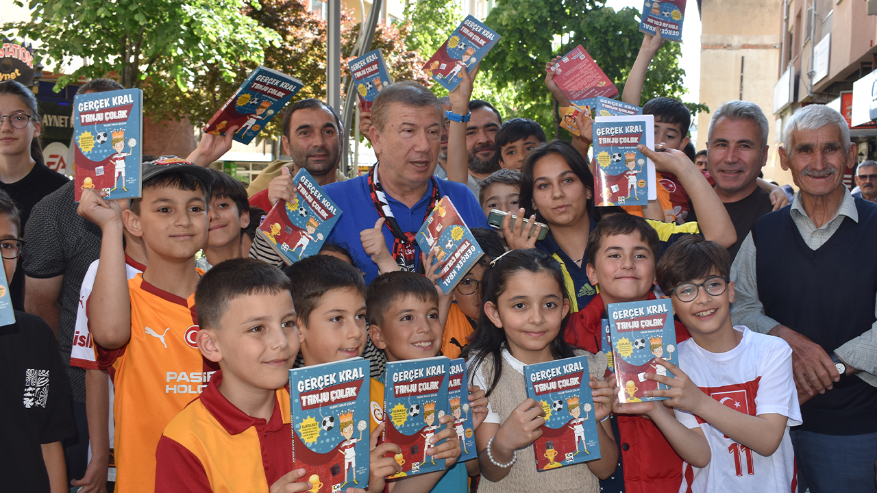 Tanju Çolak Yozgat’ta Çocuklarla Buluştu: Gerçek Kral Tanju Çolak Kitabına Yoğun İlgi