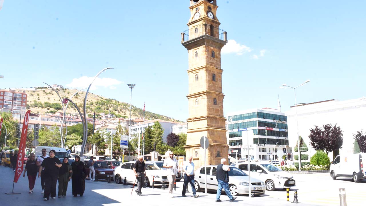 Yozgat'ta Yazdan Kalma Gün: Hava Mis Gibi!