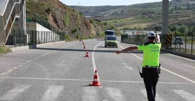 Yozgat’ta oluşan trafik yoğunluğu nedeniyle denetimler artırıldı