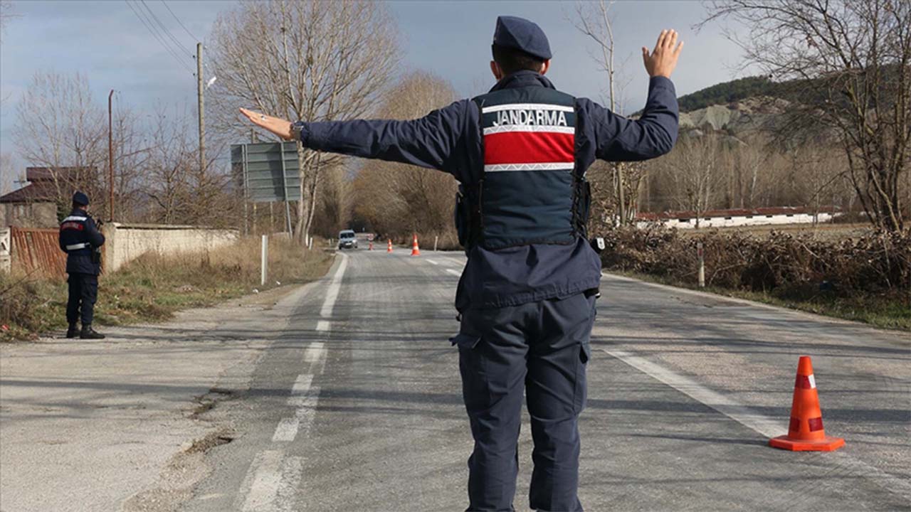 Yozgat’ta Jandarmadan aranan şahıslara operasyon
