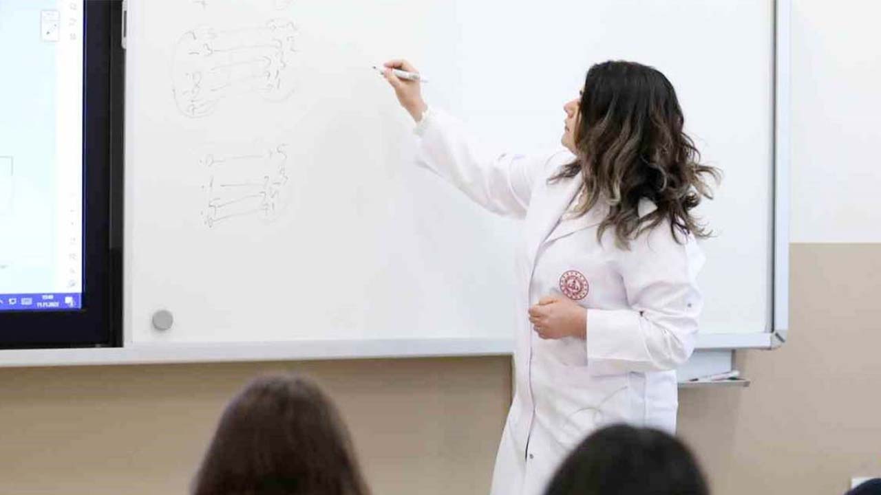 Ocak 2026'da Öğretmenler Ne Kadar Maaş Alacak?
