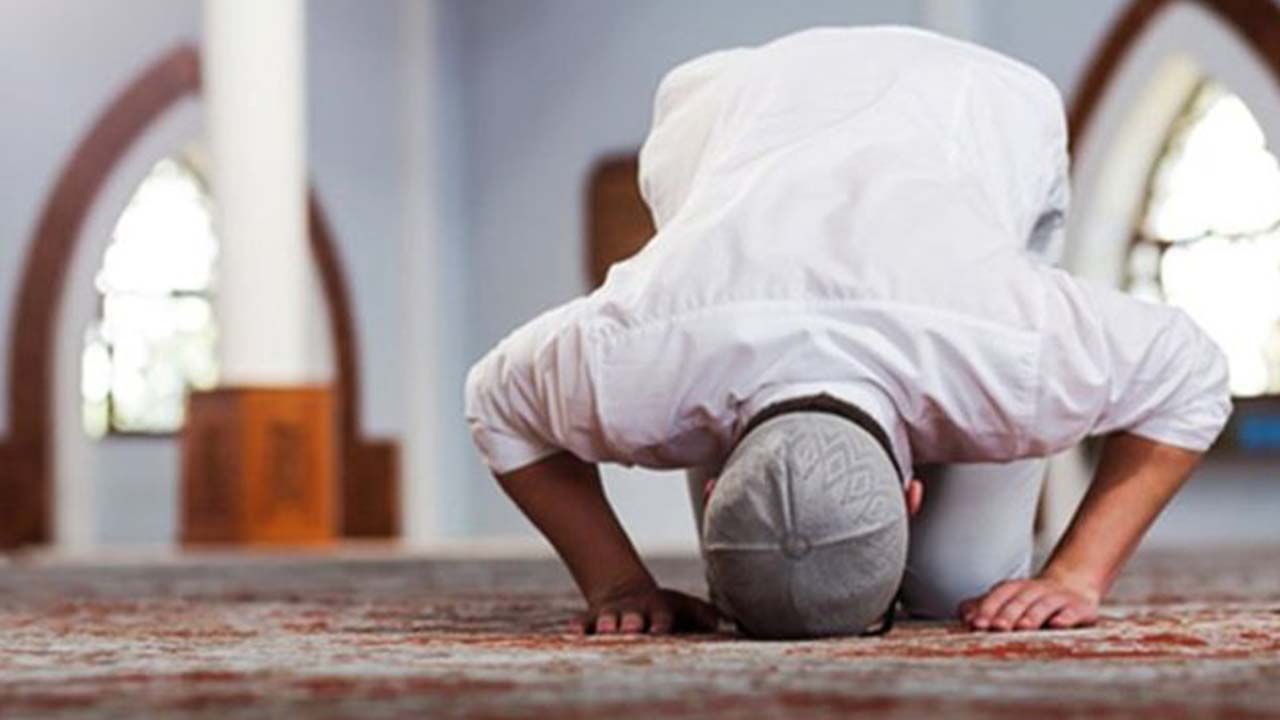 Namazdan Sonra Allah'a Nasıl Dua Etmeliyiz