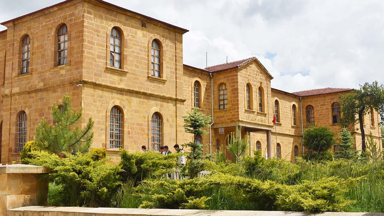 Türkiye’ye Ünlü Yetiştiren Yozgat Okulu: Her Gün Önünden Geçiyorsunuz