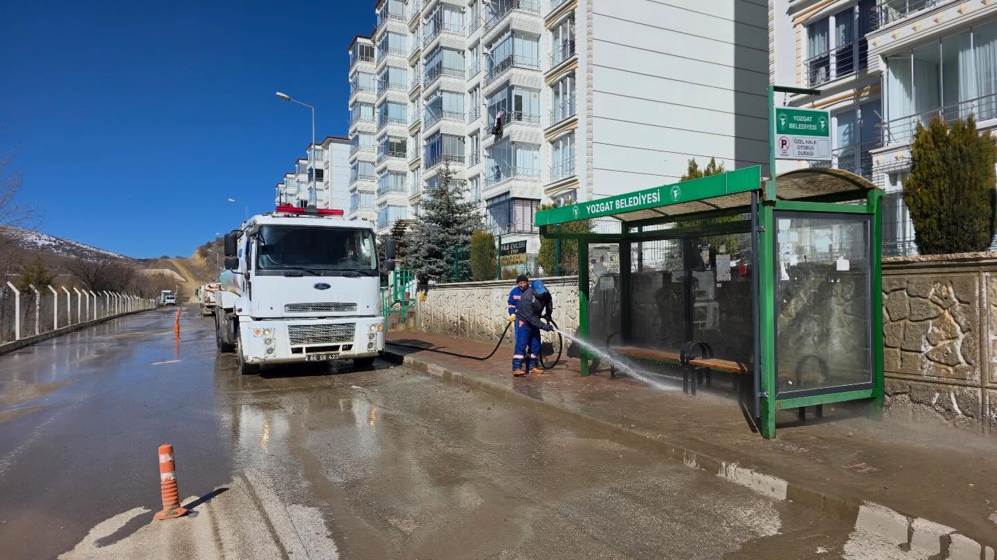 Yozgat Belediyesi Mahallelerde Temizlik Çalışmalarını Sürdürüyor