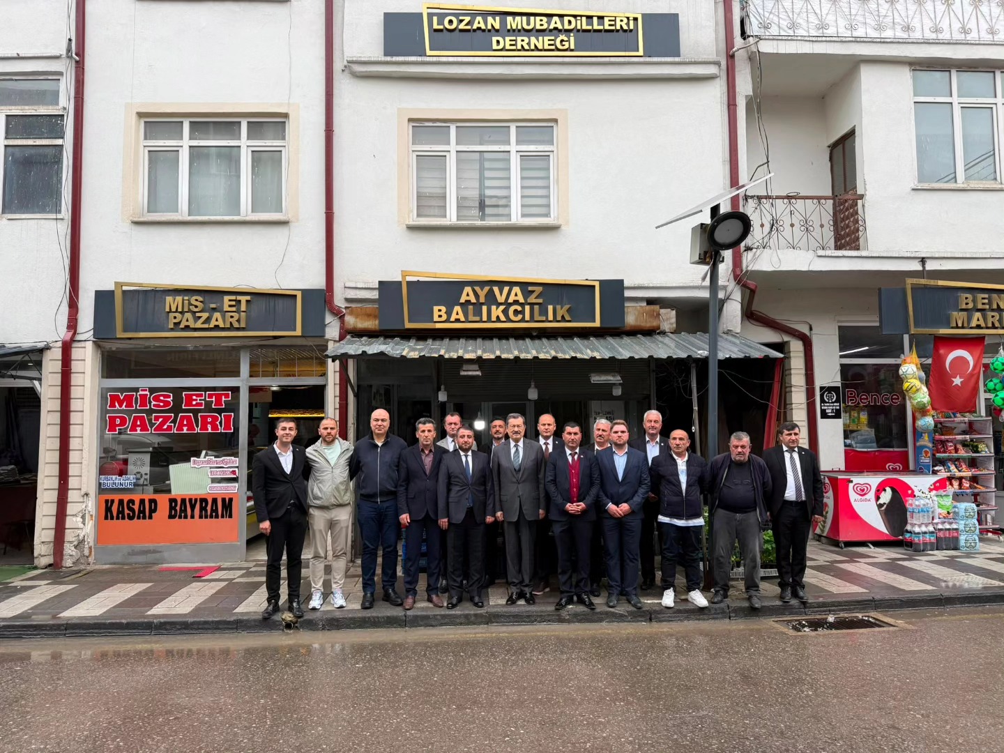 Lozan Mübadillerinin bayram buluşmasına ünlü bakan da katıldı