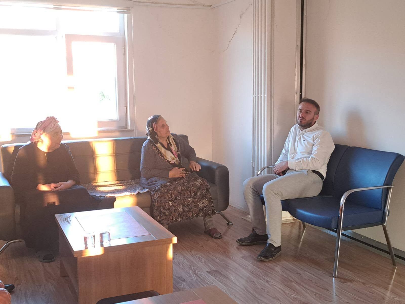 Yozgat’ta Anlamlı Buluşma! Huzurevi Sakinlerinin Taleplerini Tek Tek Dinledi