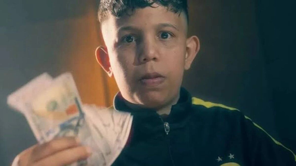 Altın Çocuk Ahmet Sinci Kimdir? Kaos Show’un Sevilen İsmi Hakkında Merak Edilenler
