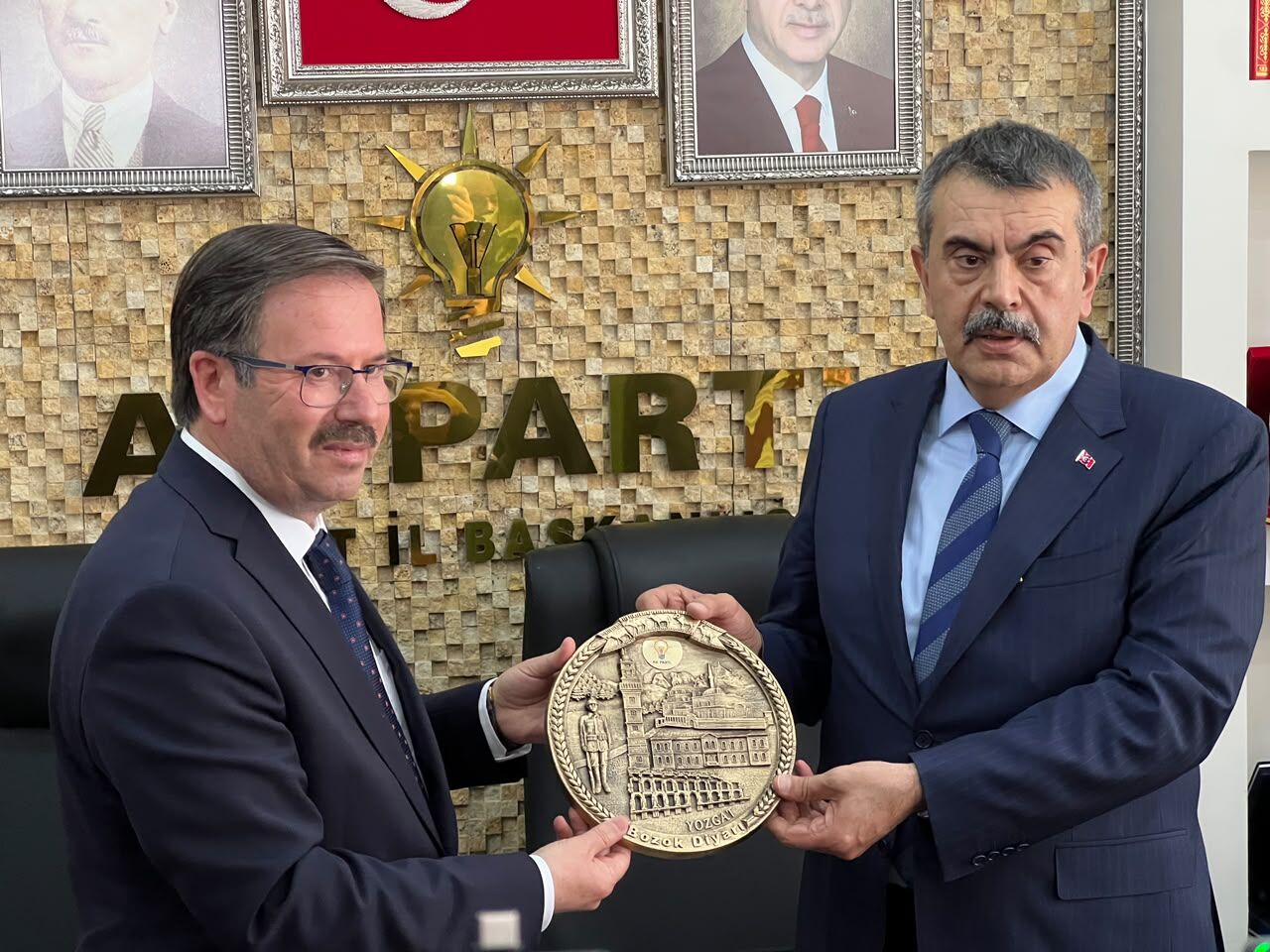 Yozgat’ta Eğitim Masaya Yatırıldı: AK Parti İl Başkanı Kandemir'den değerlendirme!