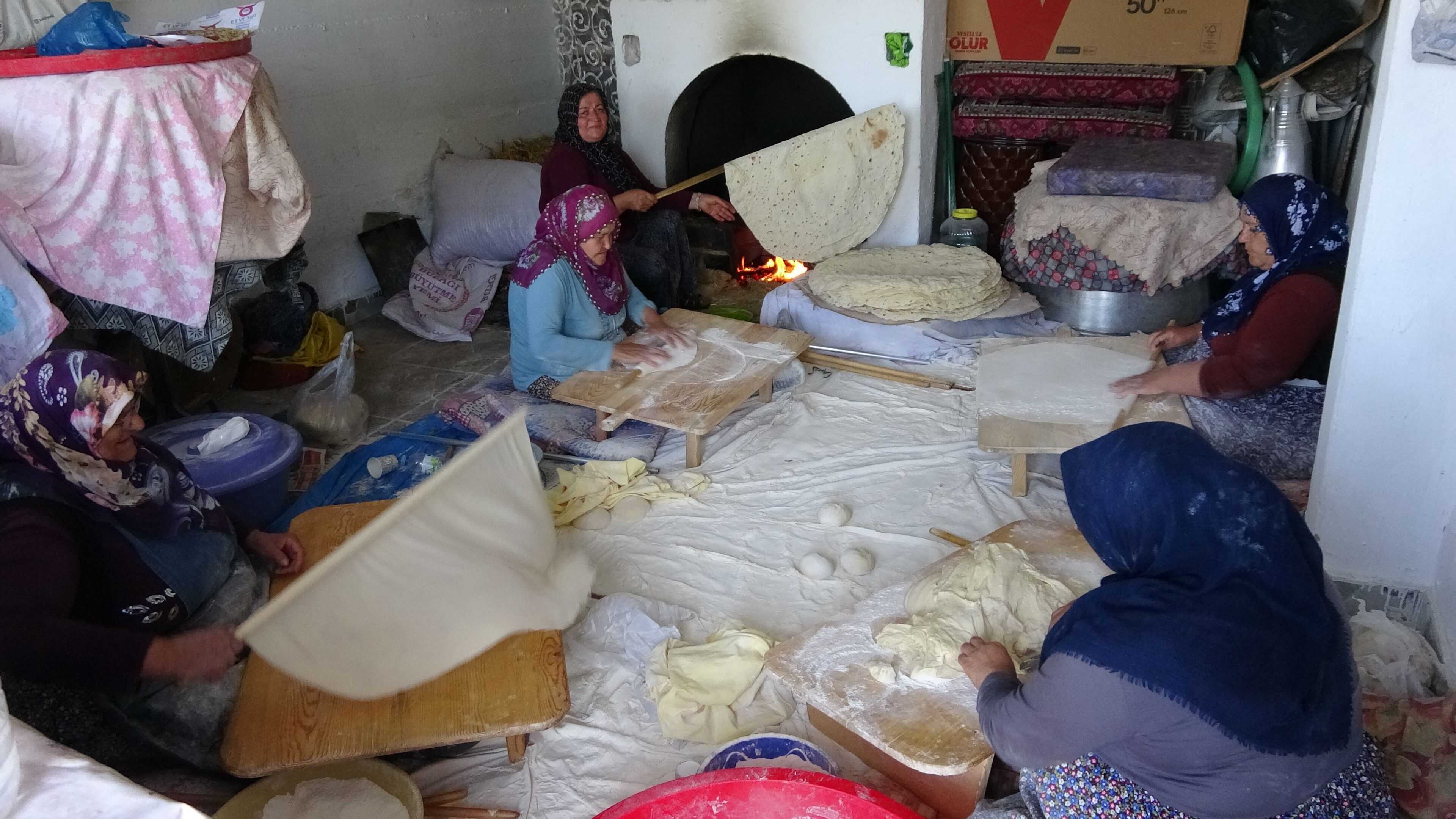 Yozgat Aydıncık’ta Yufka Ekmek Geleneği Yaşatılıyor