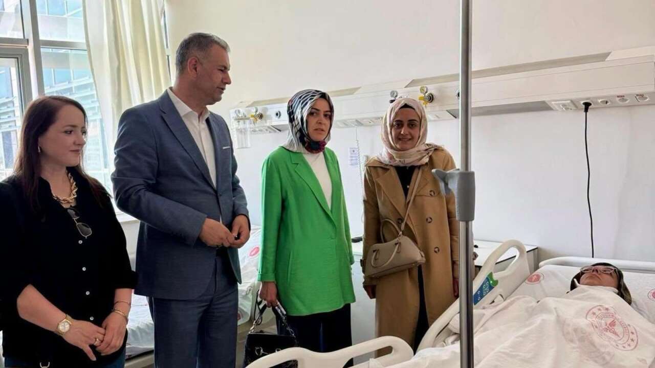 Yozgat’ta Kaza Geçiren Öğretmenlere Moral Ziyareti