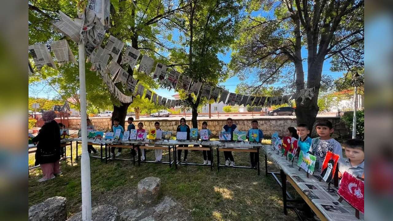 Yozgat’ta Atık Kağıtlar Sanata Dönüştü