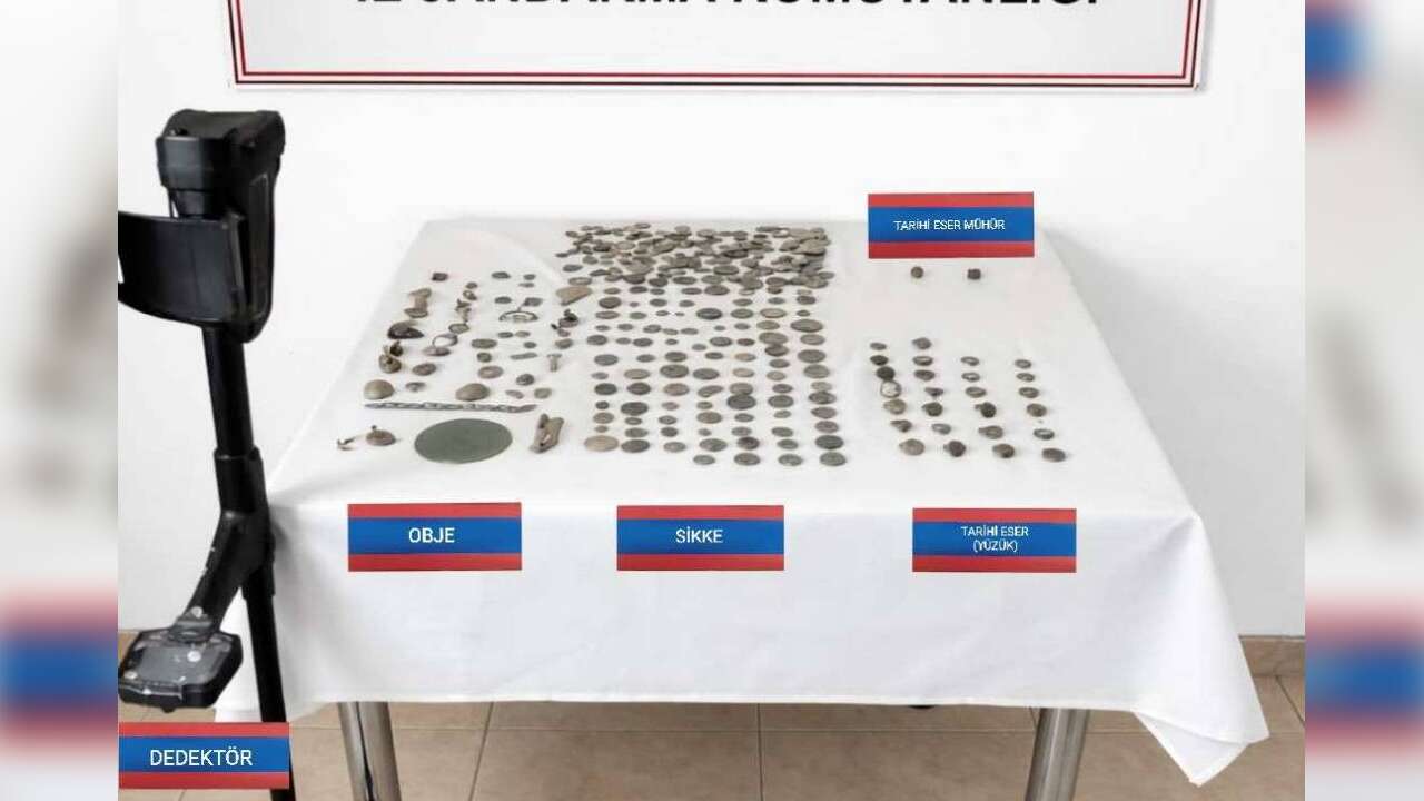 Yozgat'ta tarihi eser niteliğinde 269 sikke ve 49 obje ele geçirildi