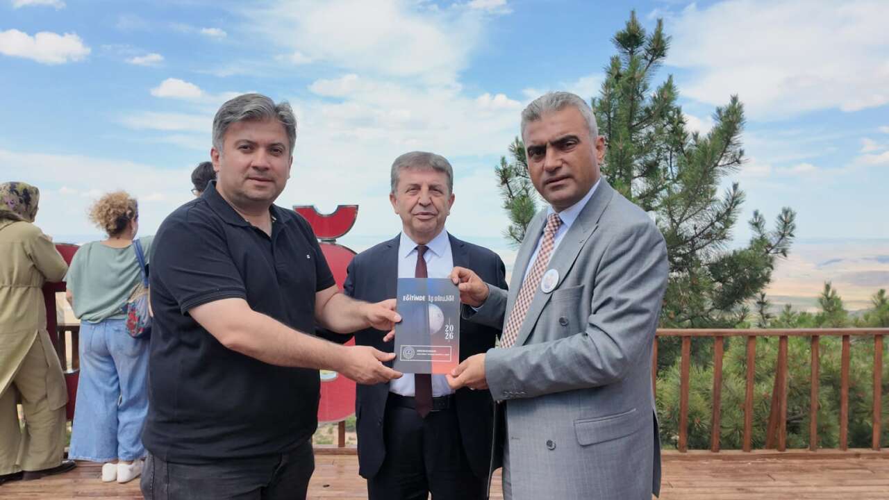Eğitimde İş Birliği Projesi Kitapla Taçlandı! Türkiye Yüzyılı Maarif Modeli Sahada Kalıcı Bir Eserle Buluştu