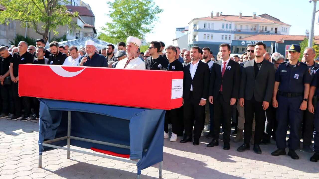 Gazi Atakan Şenol Son Yolculuğuna Uğurlandı: Sarıkaya’da Askeri Törenle Defnedildi