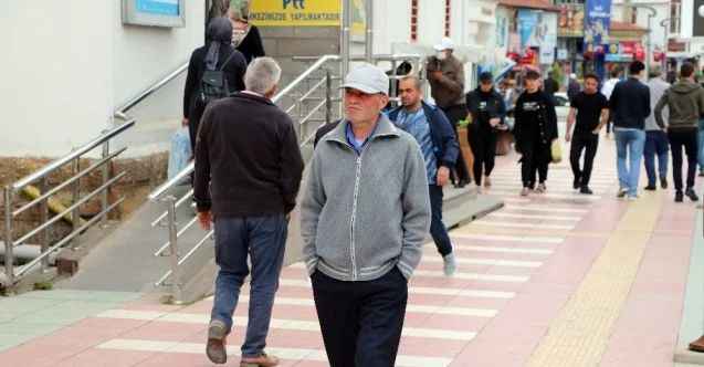 Yozgat’ta maske ve sosyal mesafe kuralına yeterince uyulmuyor