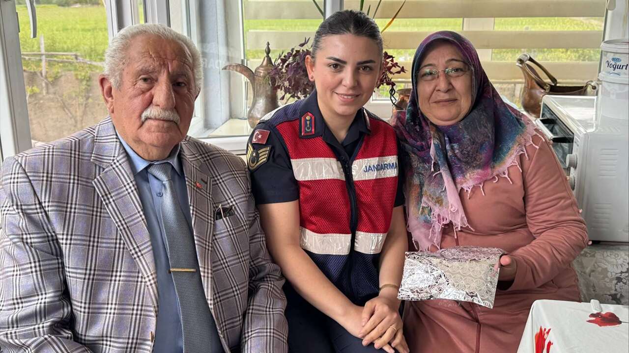 Jandarmadan Yozgat'ta Aile Yılı Ziyareti ve Trafik Güvenliği Eğitimi