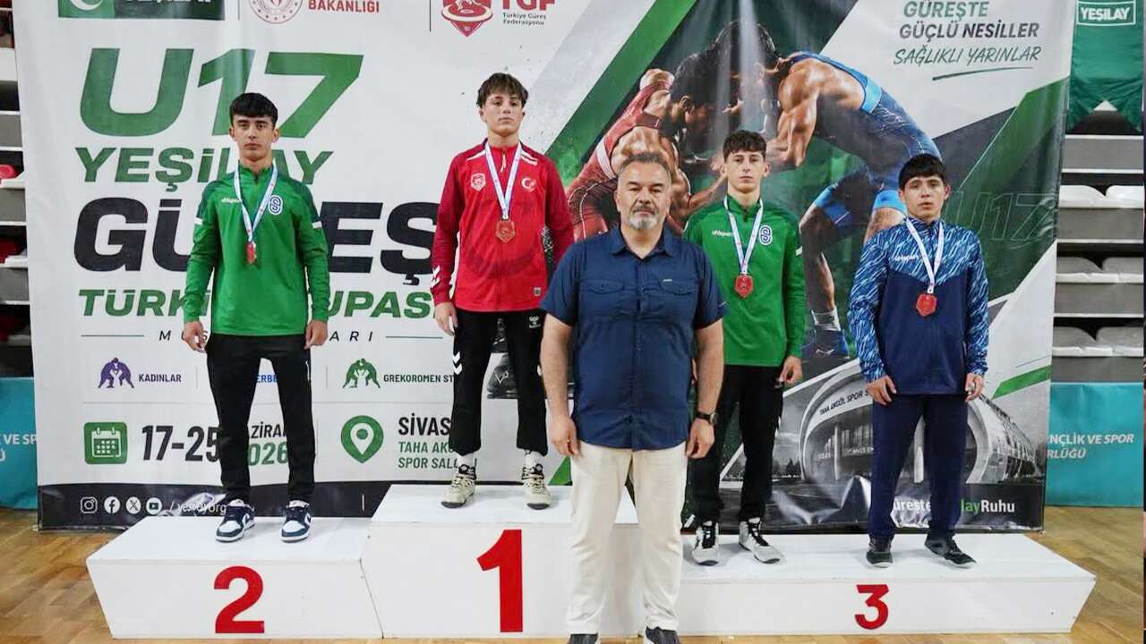 Yozgatlı Güreşçi Yasin Doğru, U17 Türkiye Şampiyonası'nda Bronz Madalya Kazandı