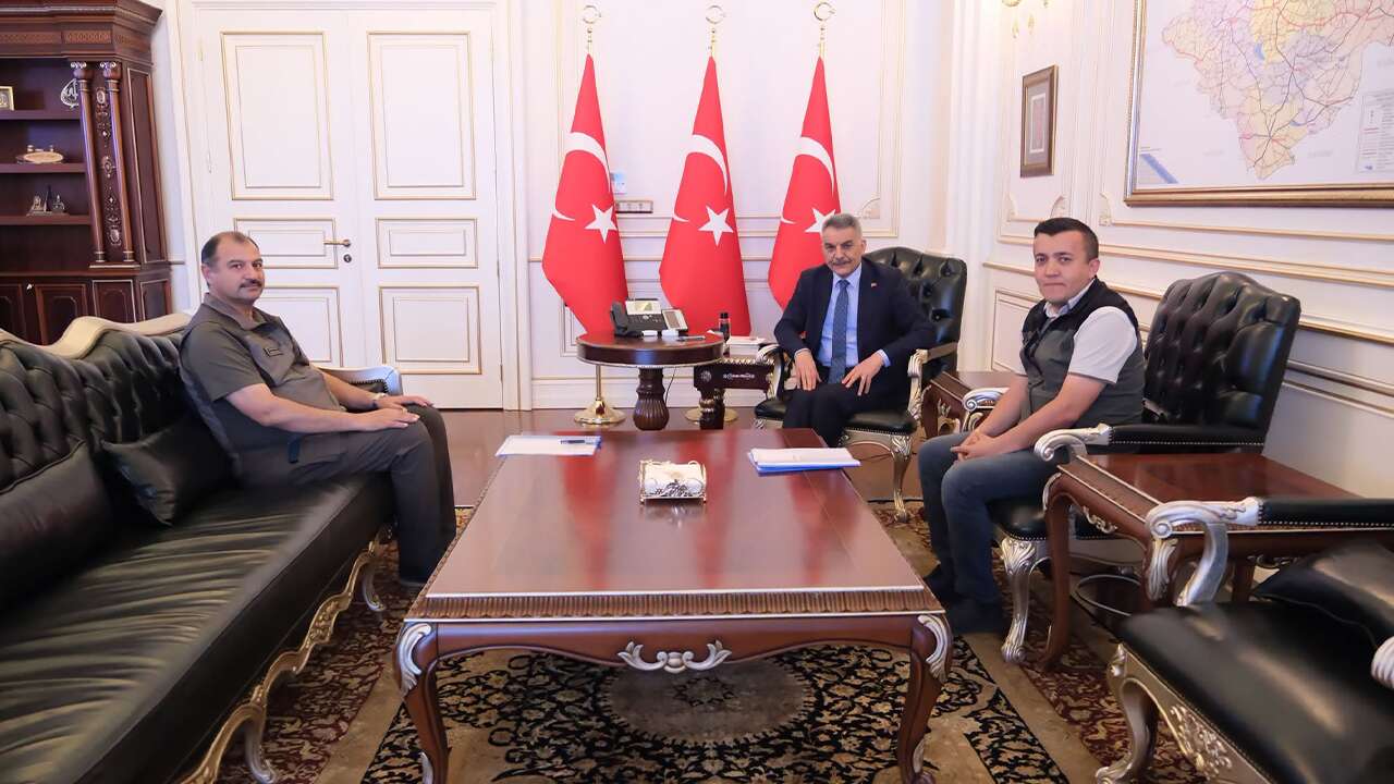 Yozgat'ta Orman Yangınlarına Karşı Alarm: Vali Özkan Hazırlıkları Değerlendirdi