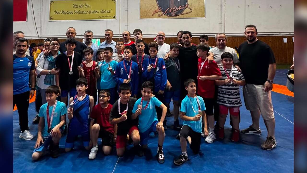 Ankara'da Geleceğin Şampiyonları Yetişiyor! 300 Çocuk 300 Sporcu Projesinden 20 Madalya