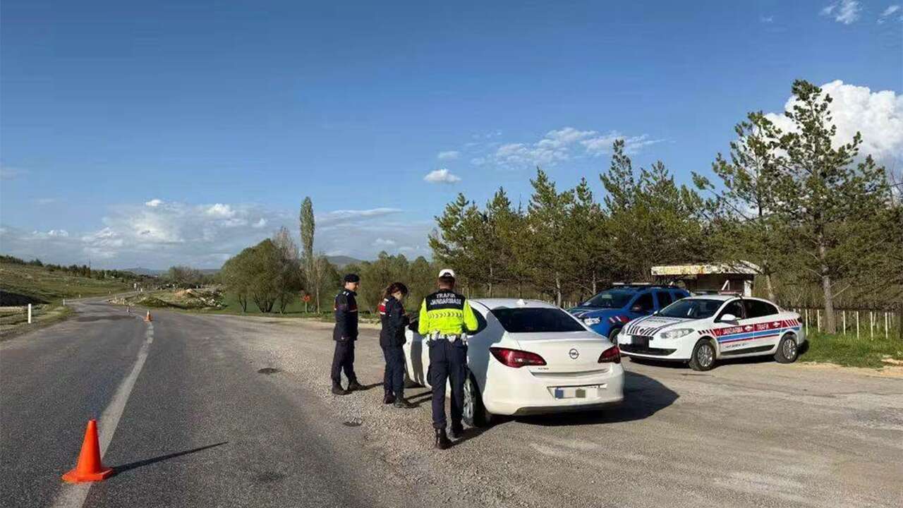 Yozgat'ta Radar ve EDS Alarmı! Valilikten Sürücülere Kritik Hız Uyarısı