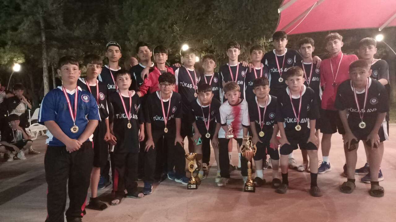 Akdağmadeni Gücü’nden Tarihi Başarı! Junior Cup’a Damga Vurdular