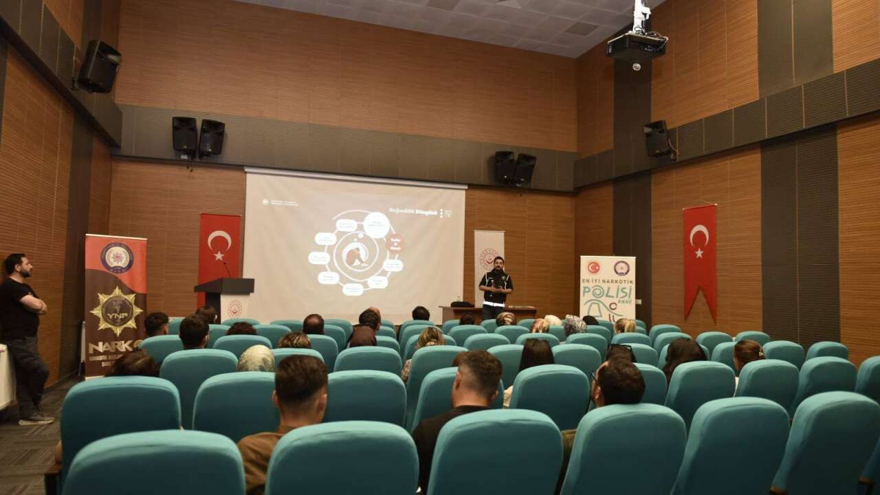 Yozgat'ta Ailelere Narkotik Eğitimi! Uyuşturucuyla Mücadelede Annelere Kritik Görev